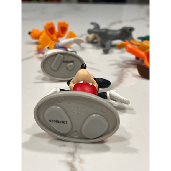 Disney Figurine Lot Mickey Minnie Pluto Daisy PVC Cake Topper Figures - Picture 7 of 15